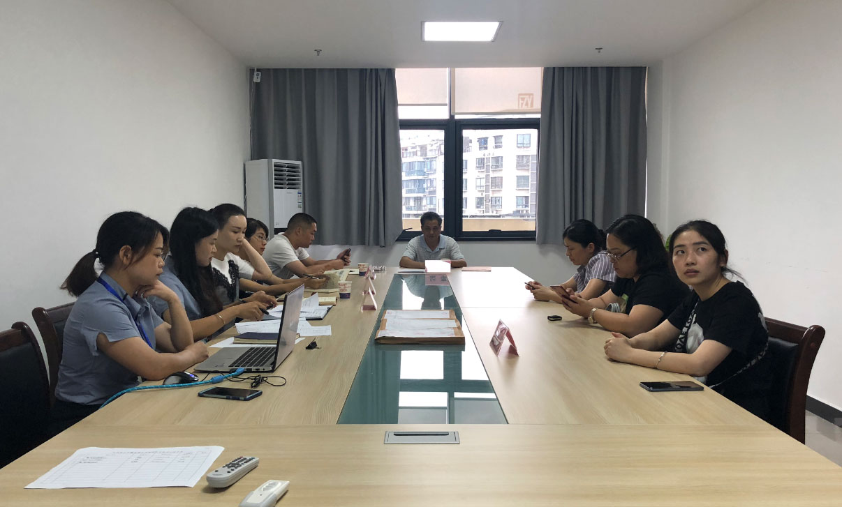 百鳥亭小學(xué)教室地臺及儲(chǔ)物柜采購項(xiàng)目完成招標(biāo)工作