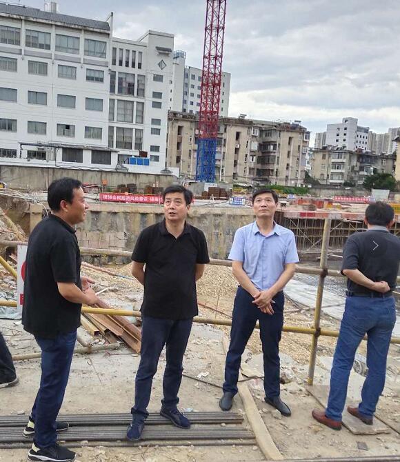 區(qū)委副書記、區(qū)長(zhǎng)楊林調(diào)研重點(diǎn)項(xiàng)目