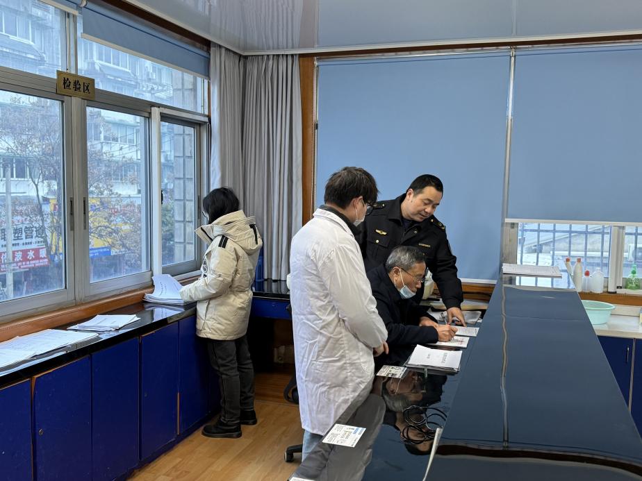 強化監(jiān)督多措并舉筑牢菜市場食品安全防線