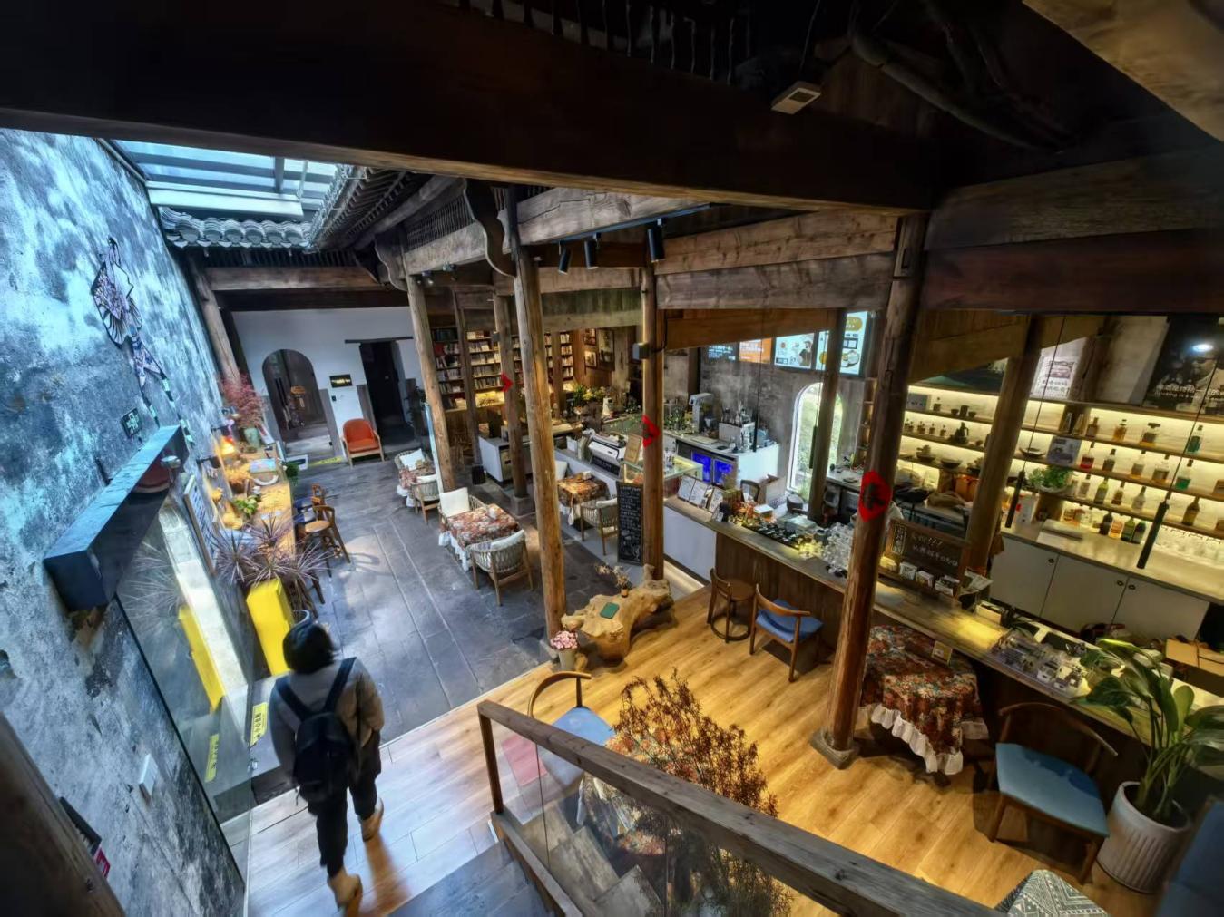 聚焦文化傳承與項(xiàng)目創(chuàng)新，華誼兄弟赴黃山市開(kāi)展合作考察